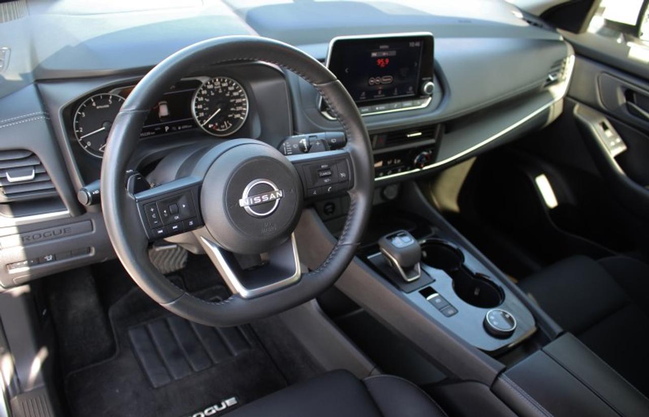 2024 Nissan Rogue S*Low Ks*AWD*Heated Seats*CarPlay*Rear Cam Photo