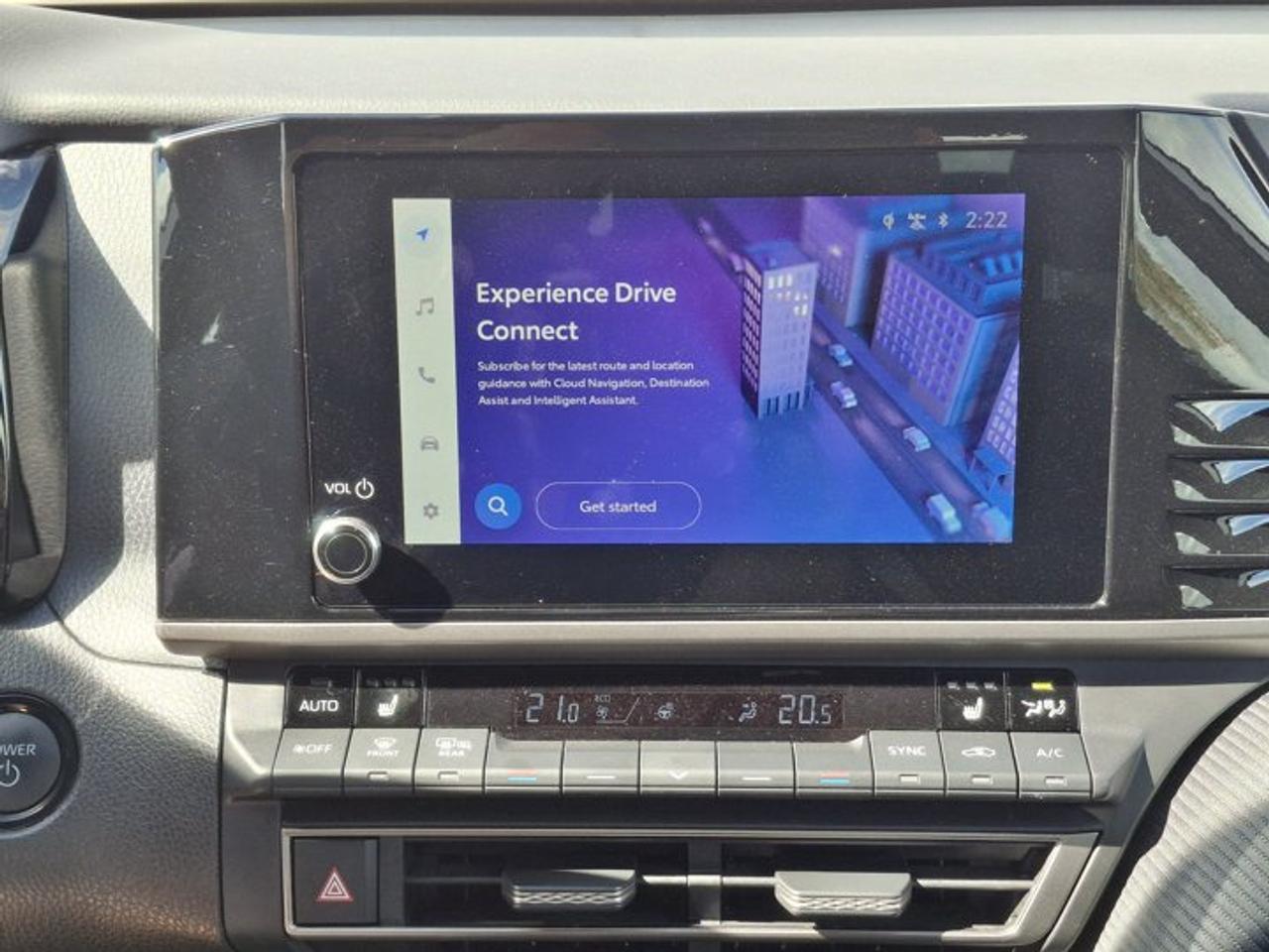 2025 Toyota Camry SE Hybrid | Leather | Power Seat | Radar Cruise | Heated Wheel + Seats | CarPlay + Android & More ! Photo