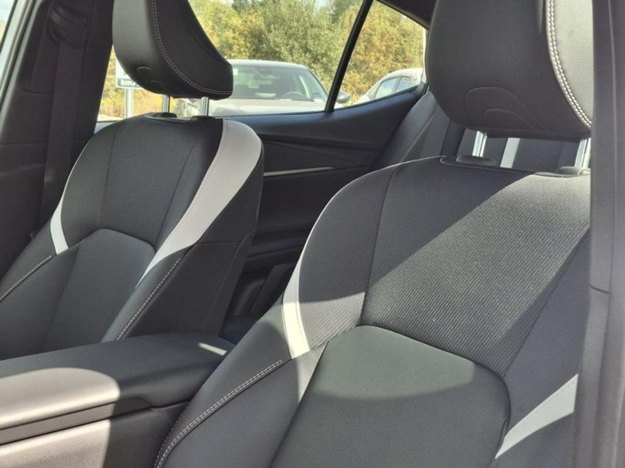 2025 Toyota Camry SE Hybrid | Leather | Power Seat | Radar Cruise | Heated Wheel + Seats | CarPlay + Android & More ! Photo