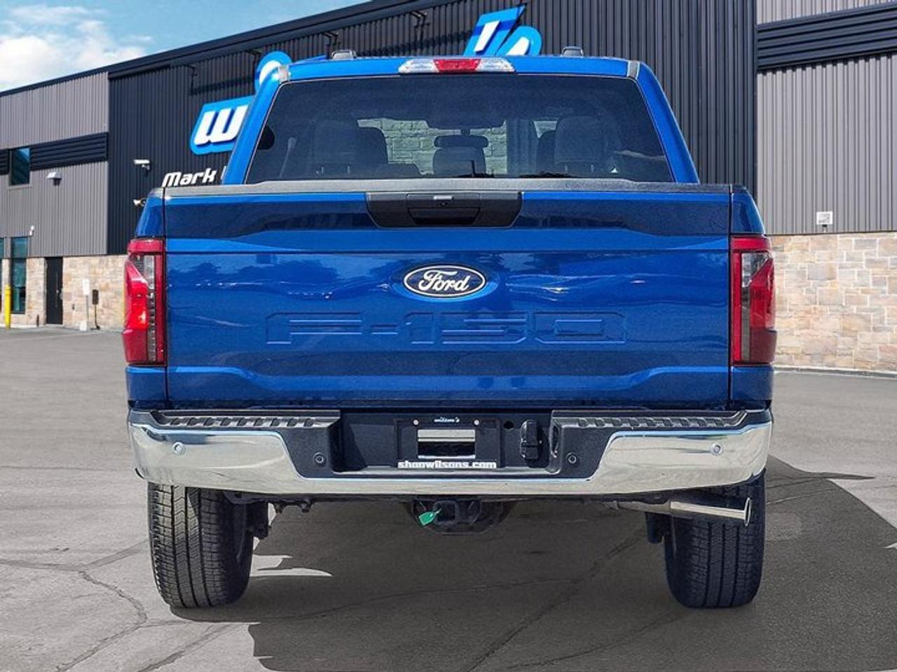 2025 Ford F-150 XLT Crew 4X4 | 5.0L V8 | Power Seat | CarPlay + Android | Rear Camera | and More ! Photo