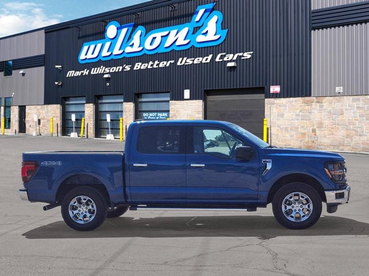 2025 Ford F-150 XLT Crew 4X4 | 5.0L V8 | Power Seat | CarPlay + Android | Rear Camera | and More ! Photo