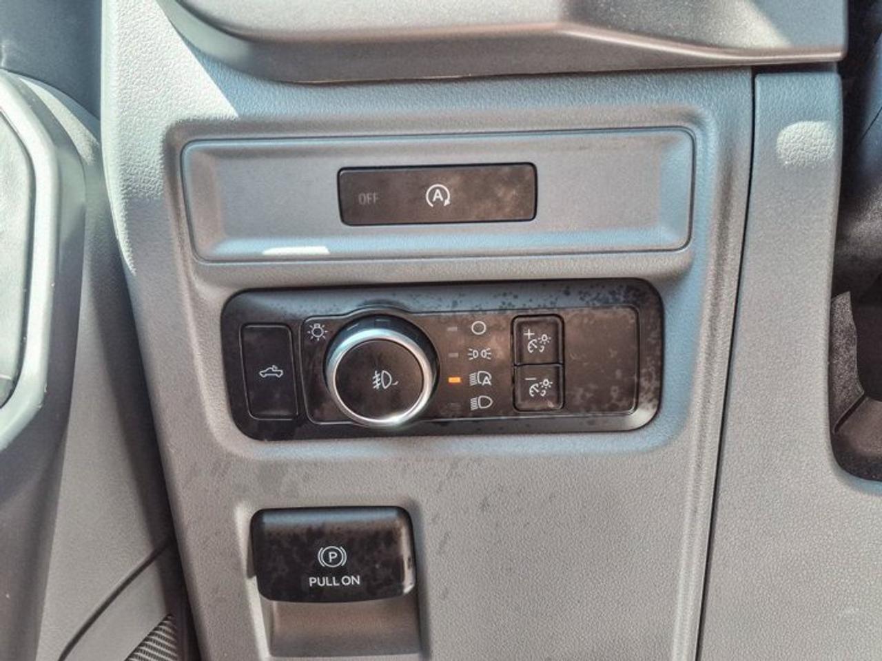 2025 Ford F-150 XLT Crew 4X4 | 5.0L V8 | Power Seat | CarPlay + Android | Rear Camera | and More ! Photo