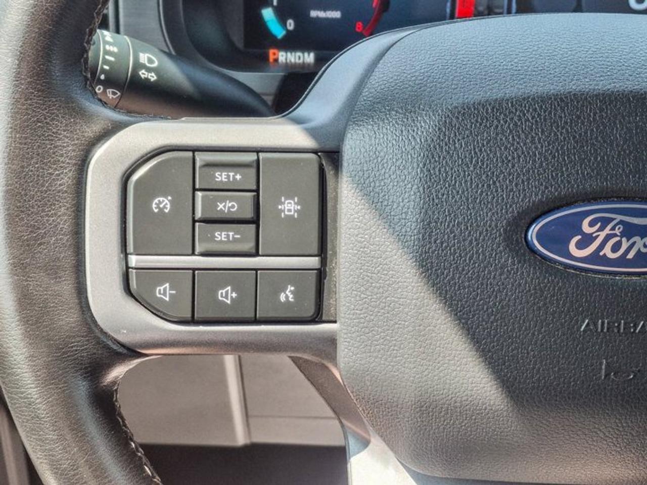 2025 Ford F-150 XLT Crew 4X4 | 5.0L V8 | Power Seat | CarPlay + Android | Rear Camera | and More ! Photo