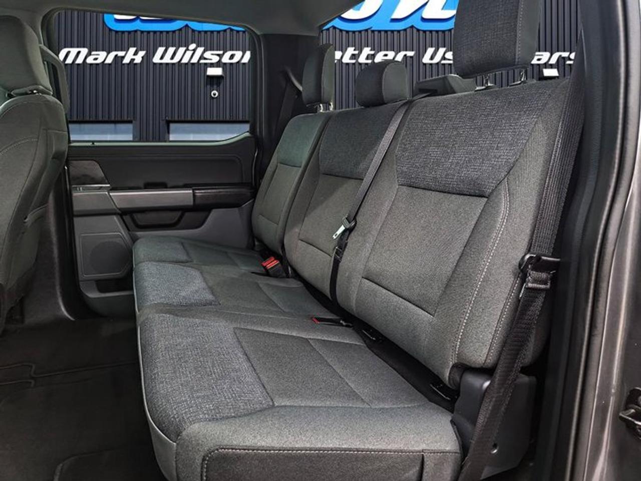 2025 Ford F-150 XLT Crew 4X4 | 5.0L V8 | Power Seat | CarPlay + Android | Rear Camera | and More ! Photo