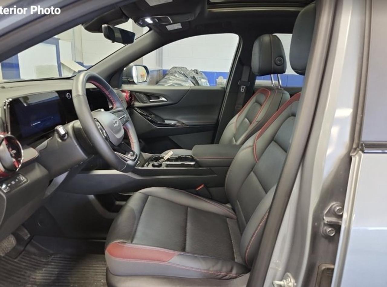 2025 Chevrolet Equinox AWD RS | Panoramic Sunroof | 360 Camera | Cooled + Heated Seats | Power Seats | Heated Wheel & More! Photo
