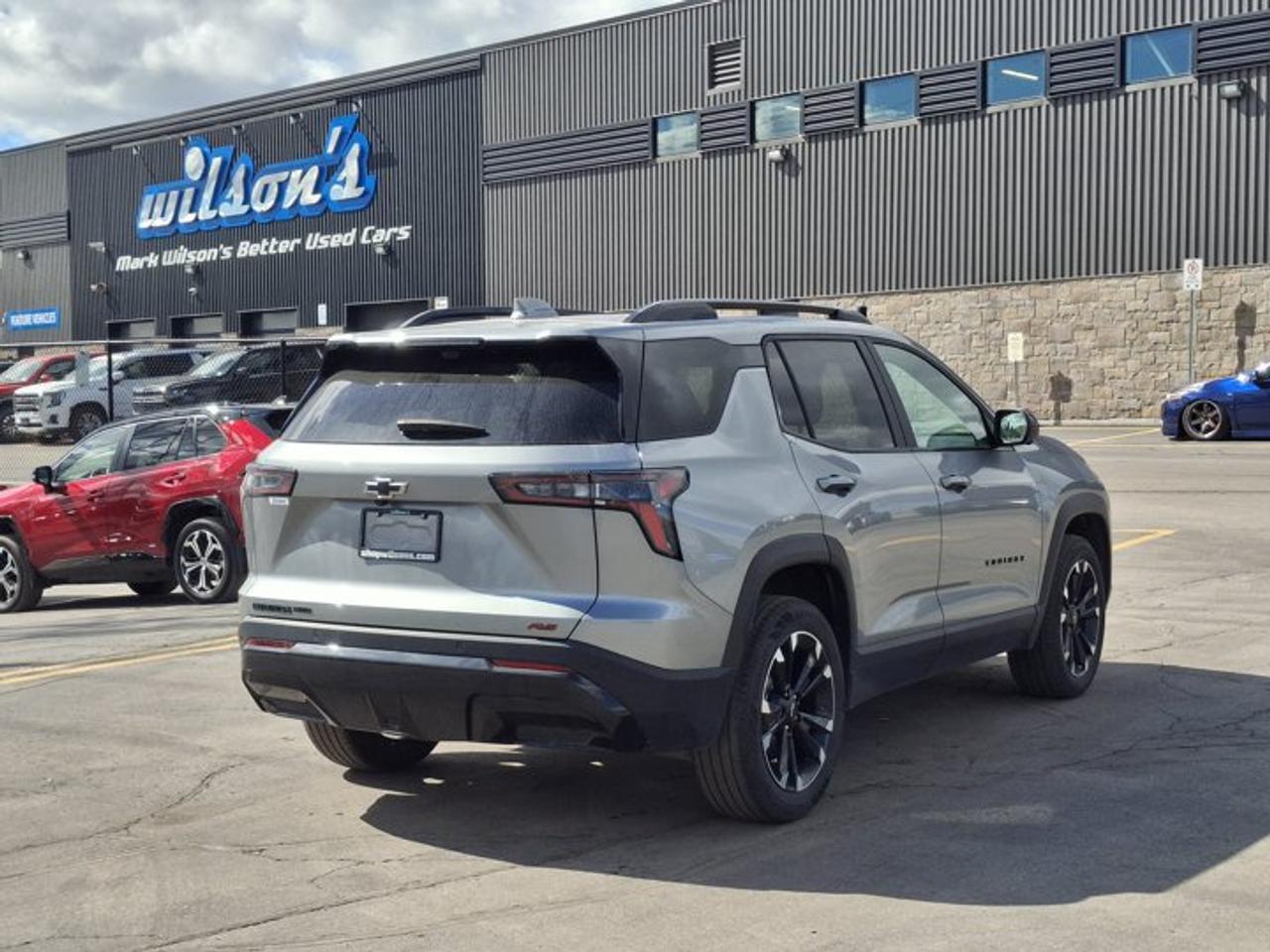 2025 Chevrolet Equinox AWD RS | Panoramic Sunroof | 360 Camera | Cooled + Heated Seats | Power Seats | Heated Wheel & More! Photo