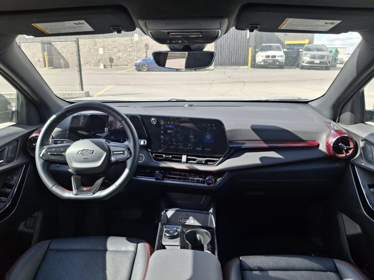 2025 Chevrolet Equinox AWD RS | Panoramic Sunroof | 360 Camera | Cooled + Heated Seats | Power Seats | Heated Wheel & More! Photo