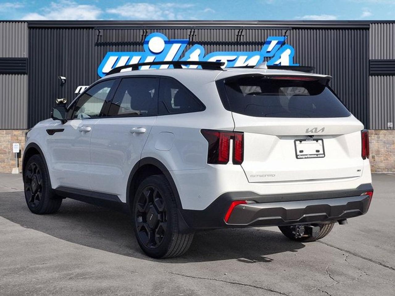 2024 Kia Sorento X-Line Limited AWD | Leather | Panoramic Sunroof | Heated + Cooled Seats | Heated Steering and More! Photo