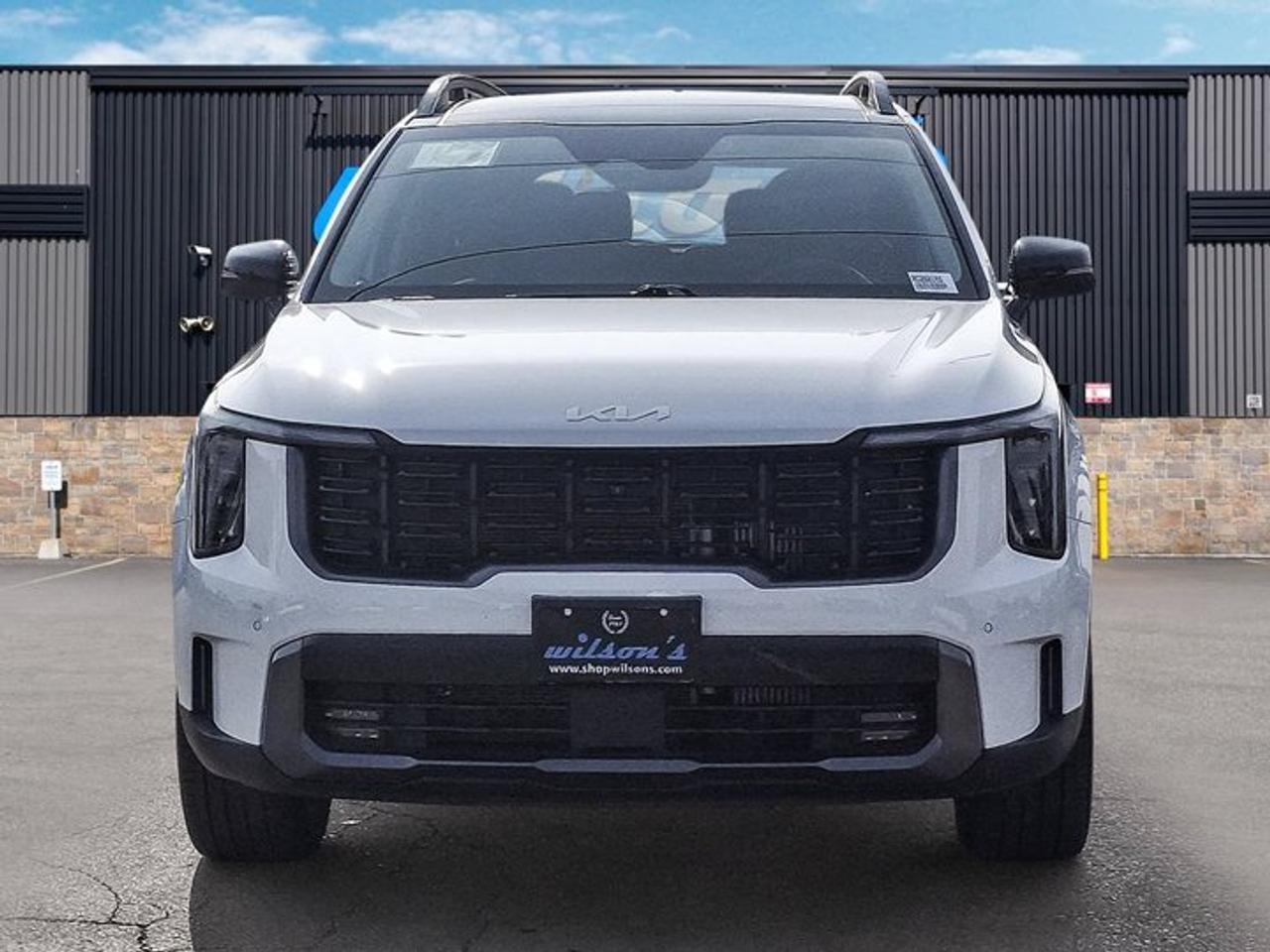 2024 Kia Sorento X-Line Limited AWD | Leather | Panoramic Sunroof | Heated + Cooled Seats | Heated Steering and More! Photo