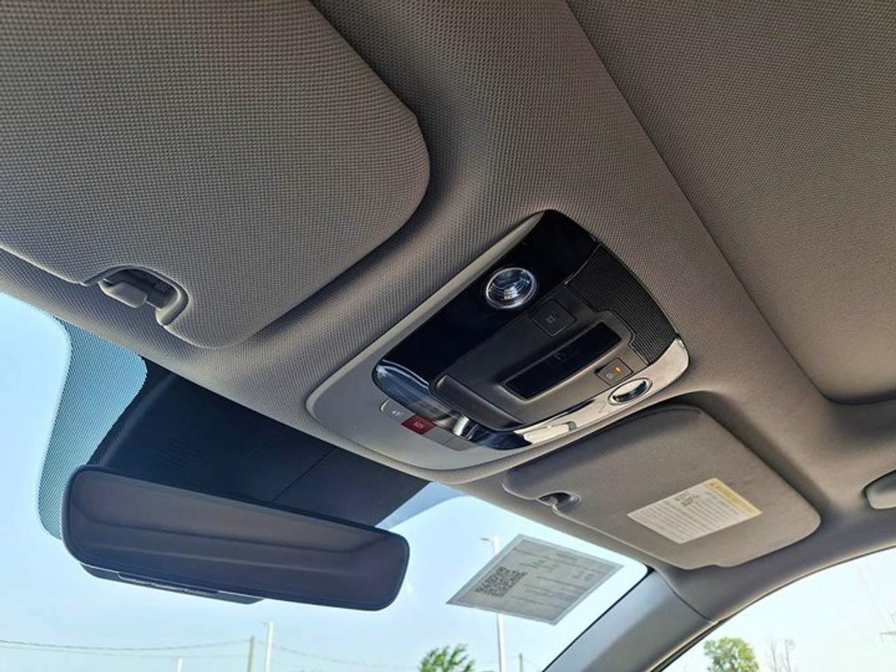 2024 Kia Sorento X-Line Limited AWD | Leather | Panoramic Sunroof | Heated + Cooled Seats | Heated Steering and More! Photo