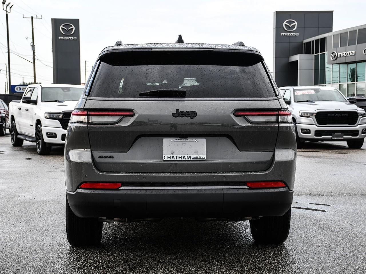 2027 Jeep Grand Cherokee L Laredo Altitude 4x4 Photo
