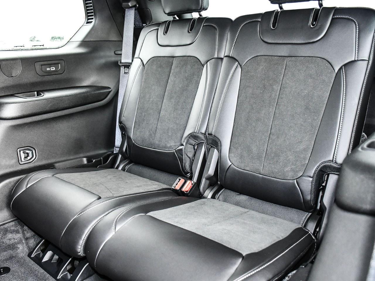 2027 Jeep Grand Cherokee L Laredo Altitude 4x4 Photo