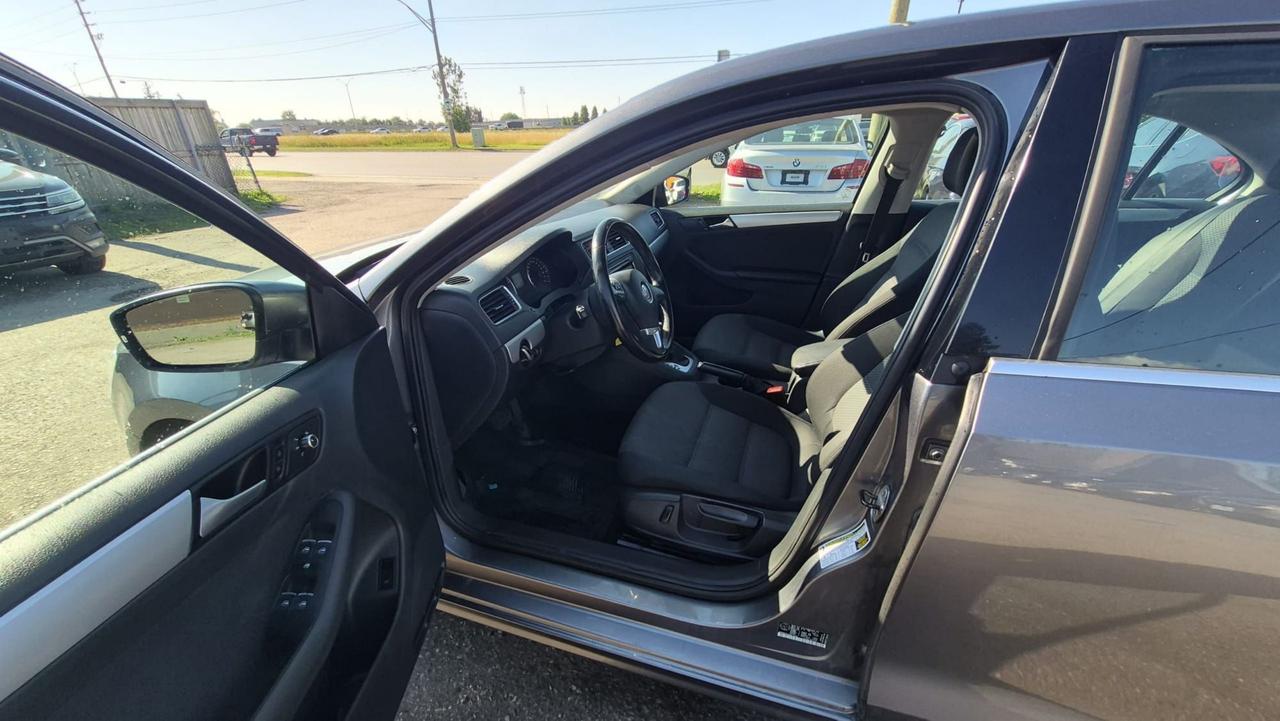 2014 Volkswagen Jetta COMFORTLINE, TSI, SEDAN, AUTO, 4 CYL, CERTIFIED Photo