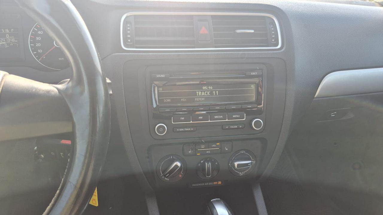 2014 Volkswagen Jetta COMFORTLINE, TSI, SEDAN, AUTO, 4 CYL, CERTIFIED Photo