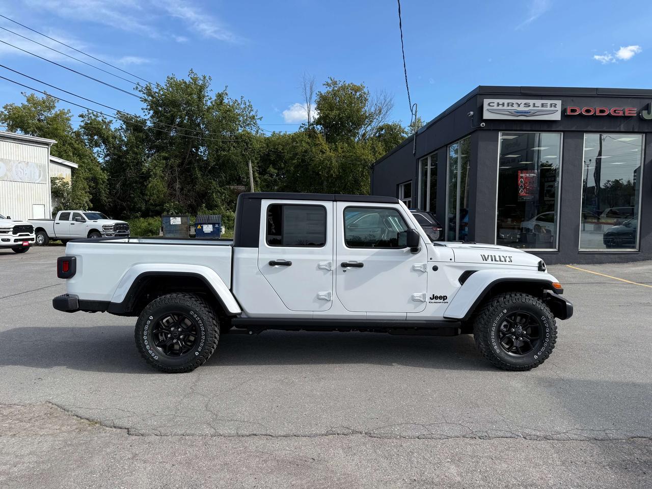 2027 Jeep Gladiator Willys 4x4 Photo