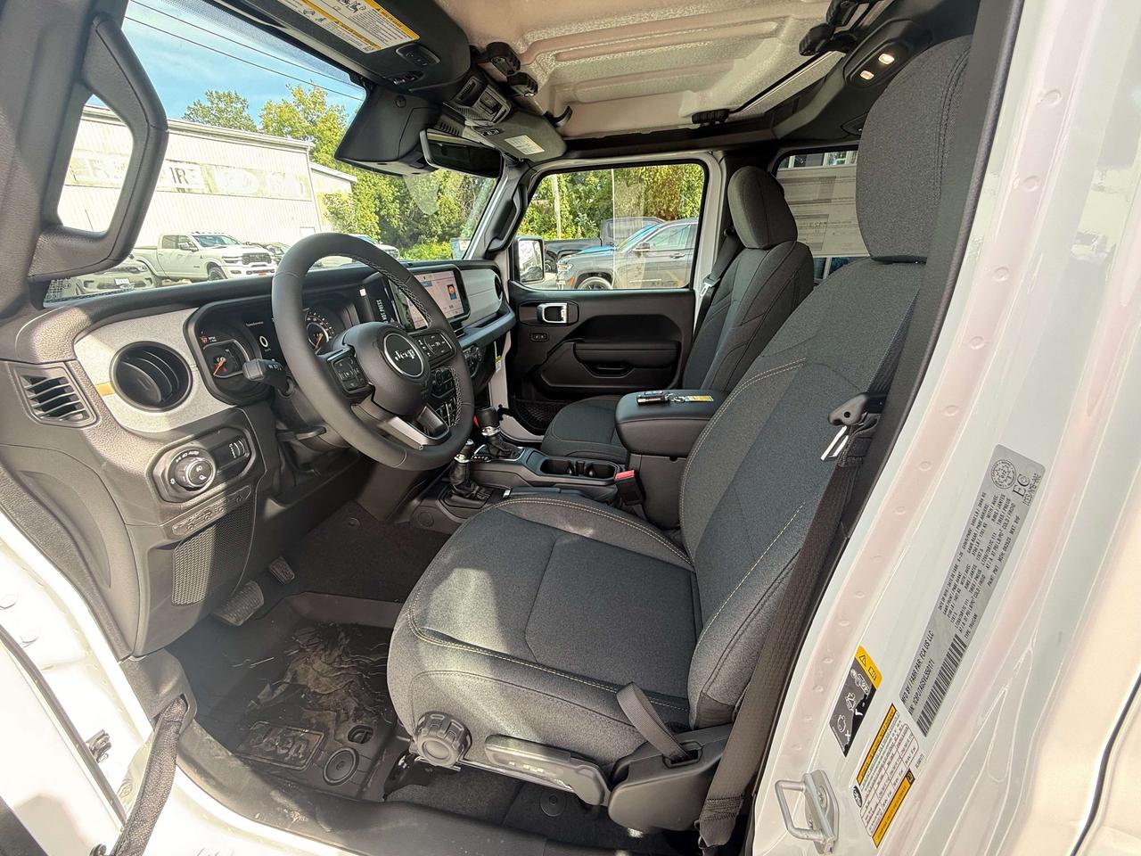 2027 Jeep Gladiator Willys 4x4 Photo