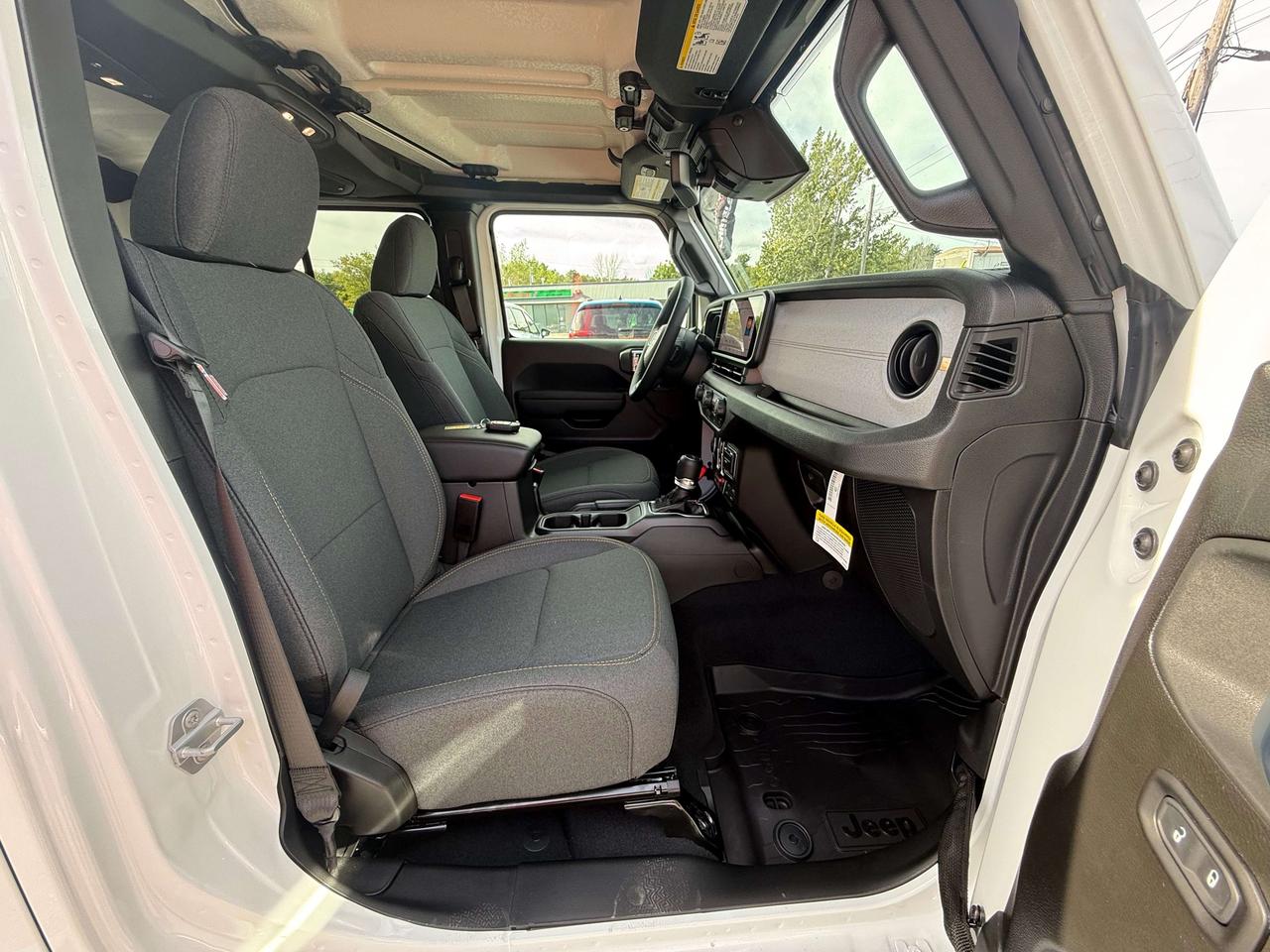 2027 Jeep Gladiator Willys 4x4 Photo