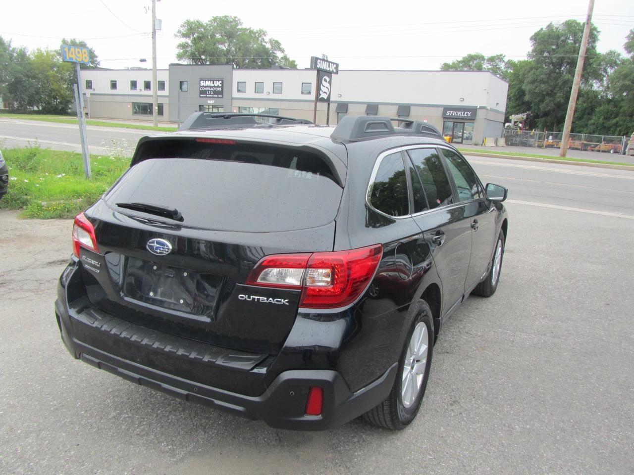 2019 Subaru Outback 2.5i Touring Photo3