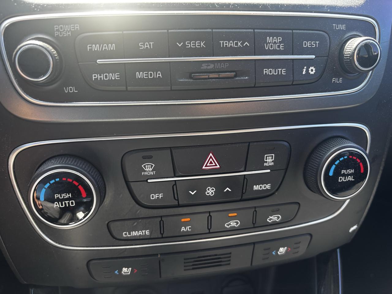 2015 Kia Sorento SX, All Wheel Drive, Sunroof, Leather,Remote Start Photo