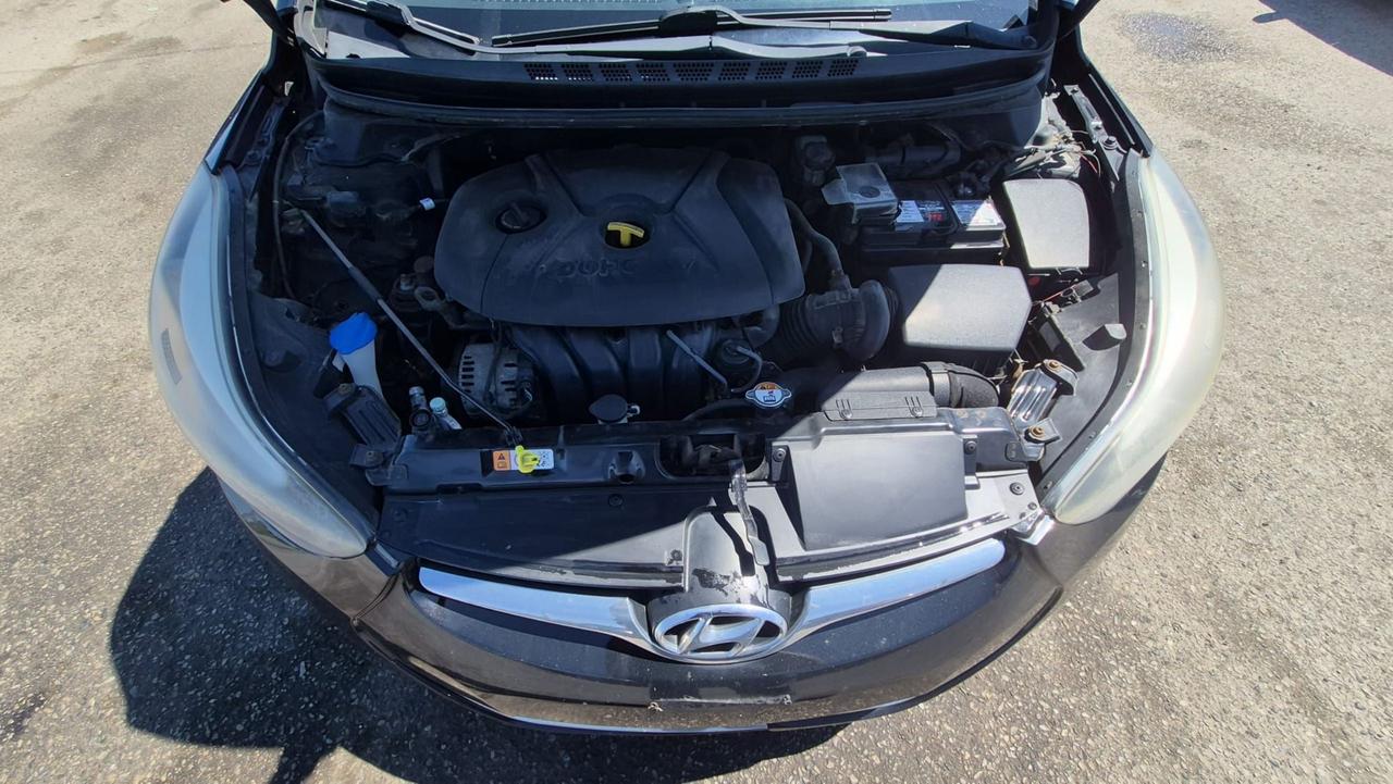 2014 Hyundai Elantra AS IS, GL, MANUAL, DRIVES GOOD Photo