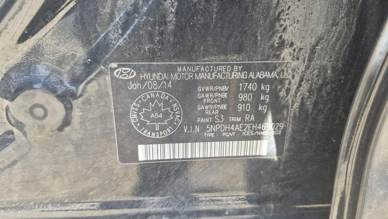 2014 Hyundai Elantra AS IS, GL, MANUAL, DRIVES GOOD Photo