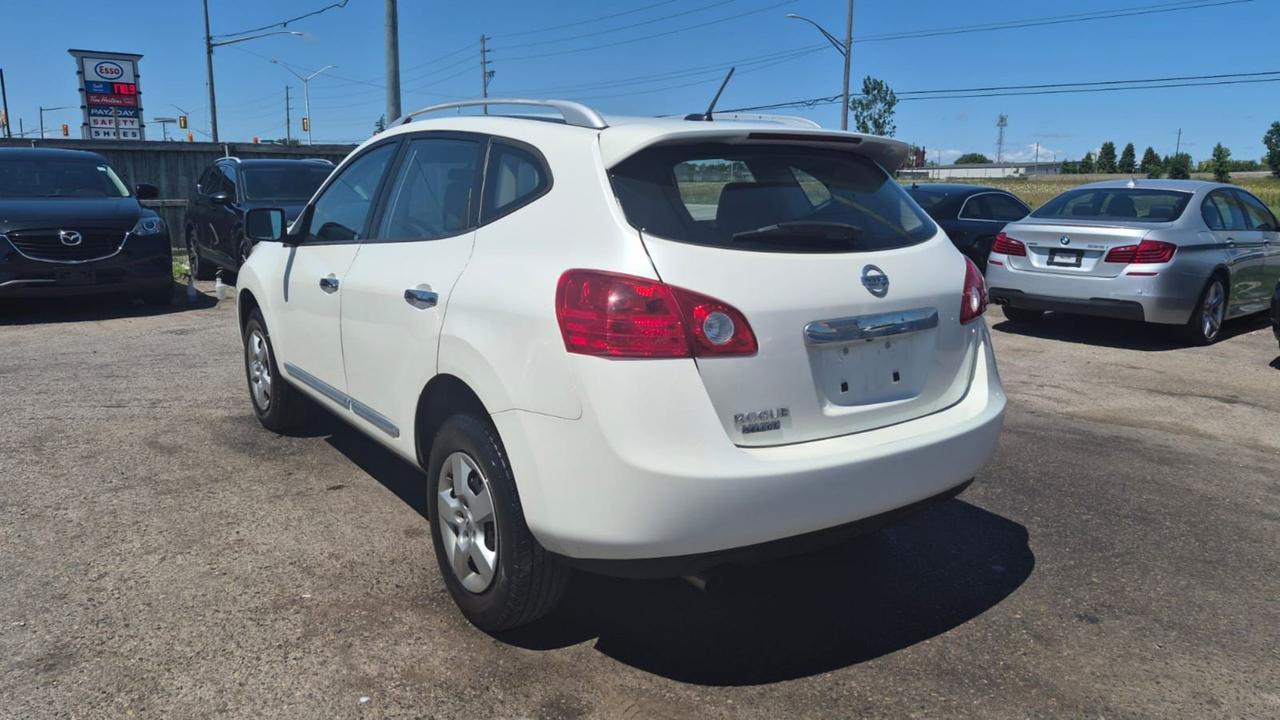 2015 Nissan Rogue Select S Photo