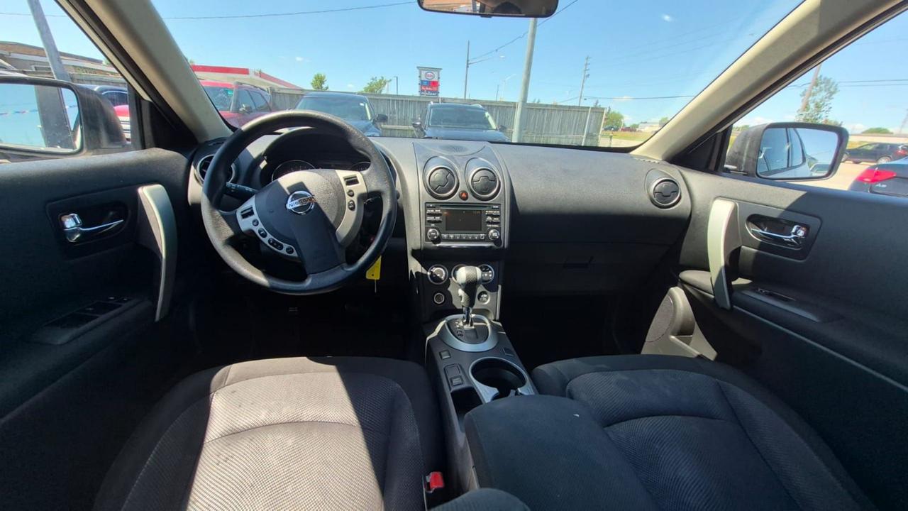 2015 Nissan Rogue Select S Photo