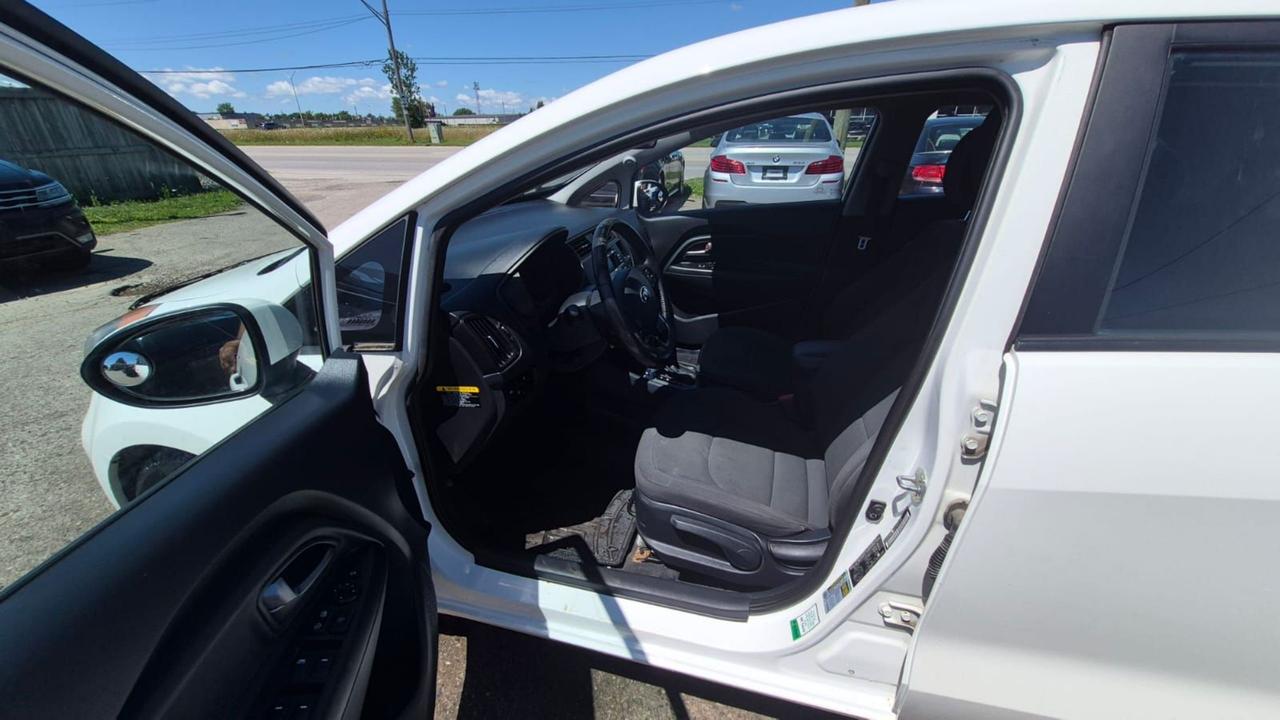 2013 Kia Rio EX, 4 CYL, ONLY 105KMS, AUTO, NO ACCIDENT, CERT Photo