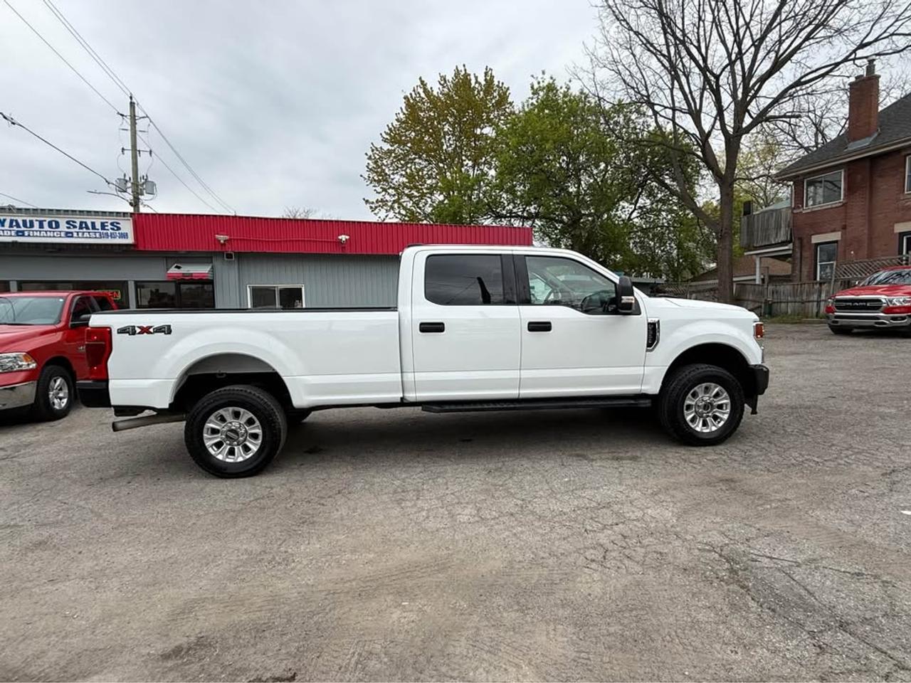 2022 Ford F-350 XLT Photo