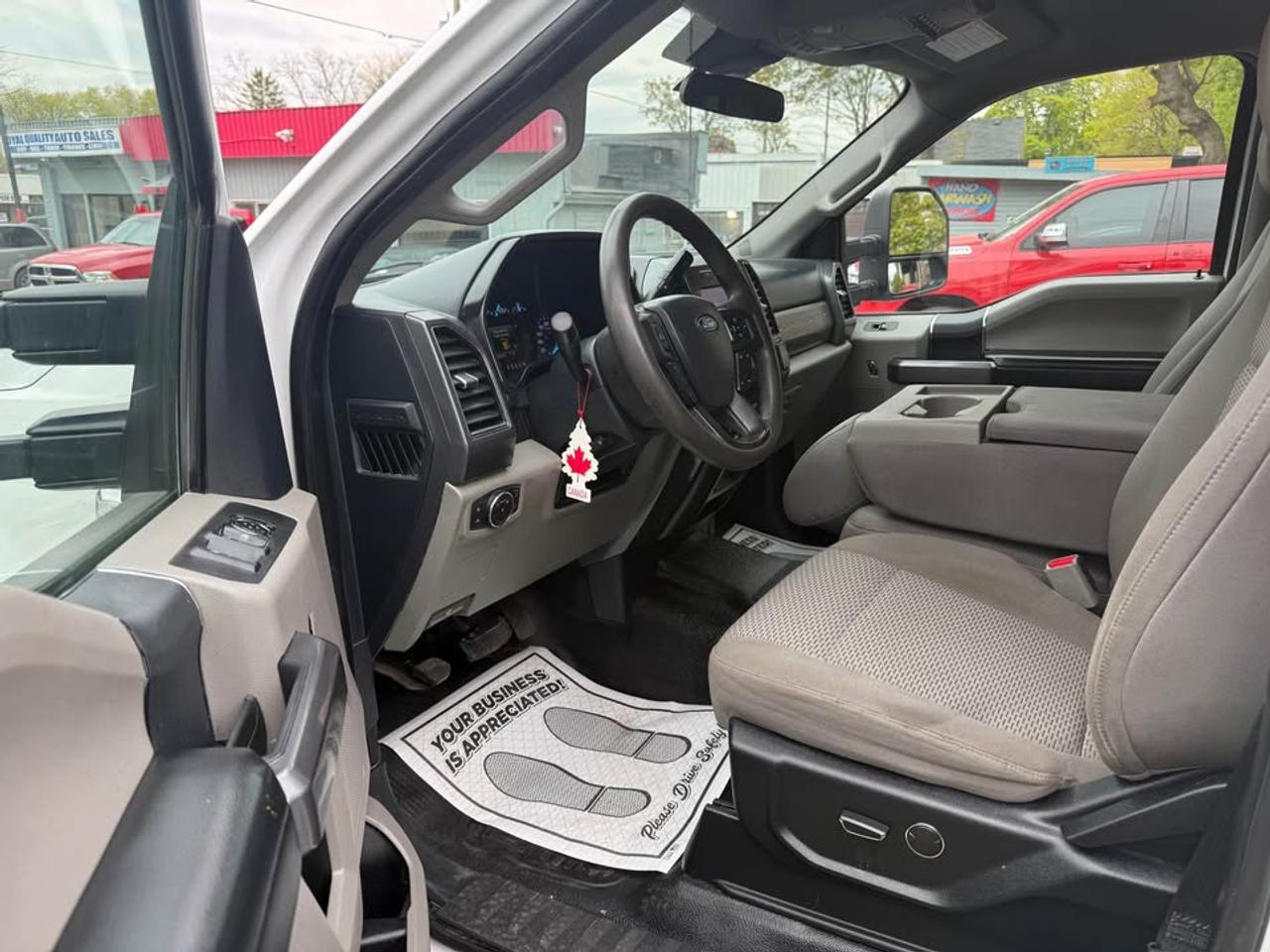 2022 Ford F-350 XLT Photo