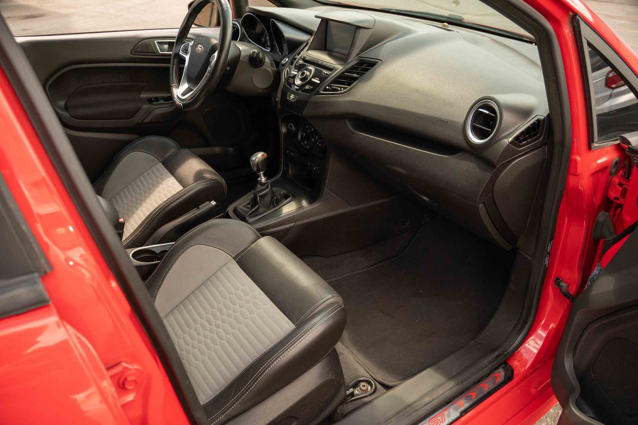 2014 Ford Fiesta ST Photo