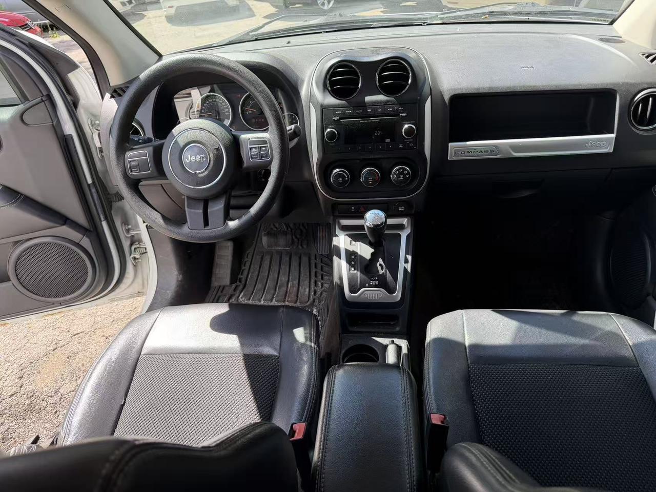 2015 Jeep Compass 4WD 4DR NORTH Photo