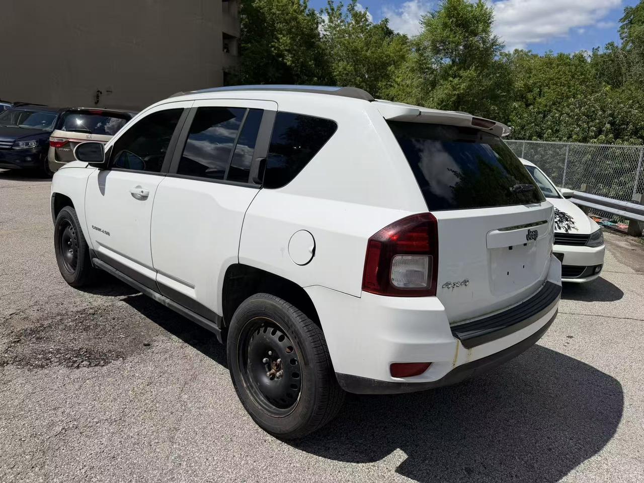 2015 Jeep Compass 4WD 4DR NORTH Photo