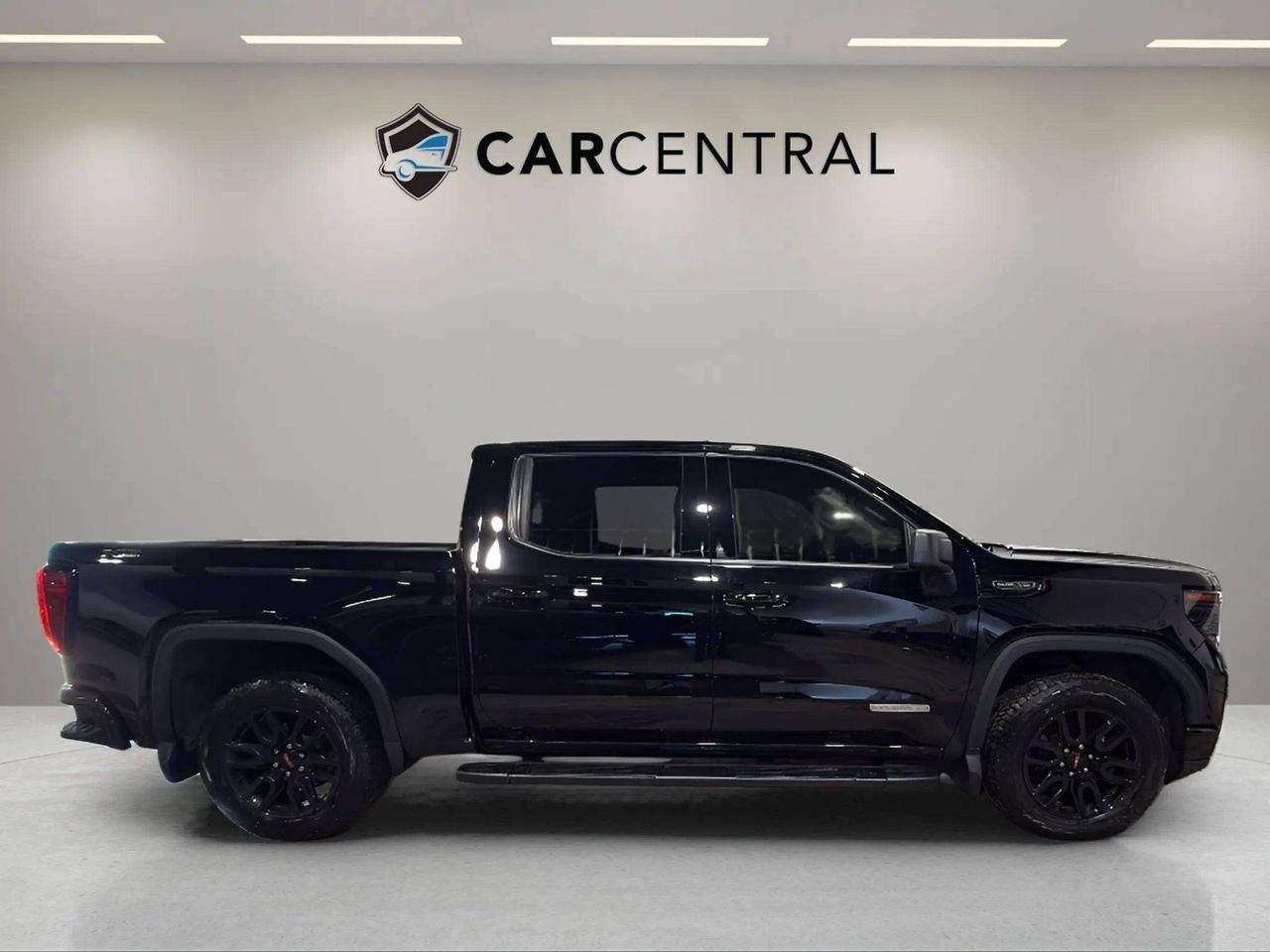 2024 GMC Sierra 1500 ELEVATION|CLEAN CARFAX|1 OWNER |X31|CREW|SHORT BED Photo