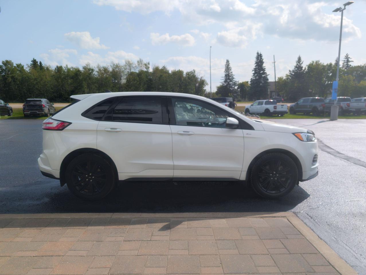 2022 Ford Edge ST Line Photo4