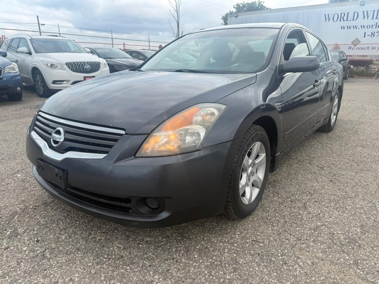 2009 Nissan Altima 2.5 S Photo0