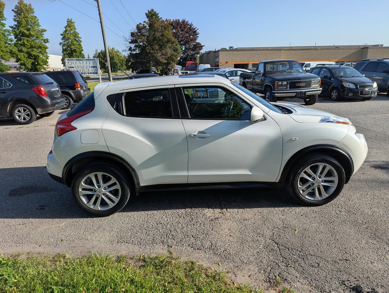 2013 Nissan Juke "One OWNER like NEW" certified + FREE 6M warranty Photo