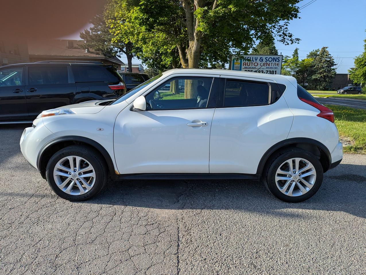 2013 Nissan Juke "One OWNER like NEW" certified + FREE 6M warranty Photo3