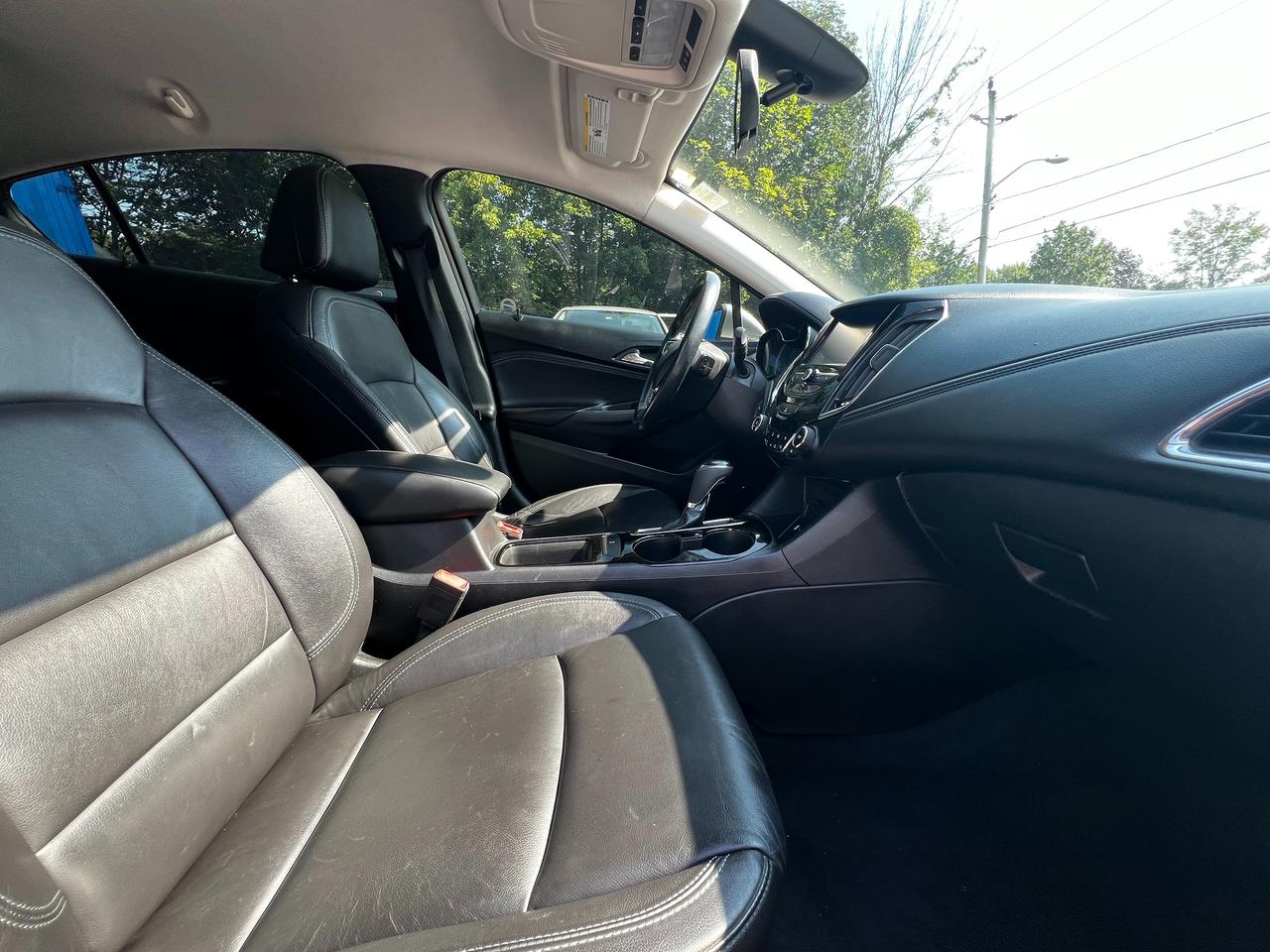 2018 Chevrolet Cruze Premier Photo