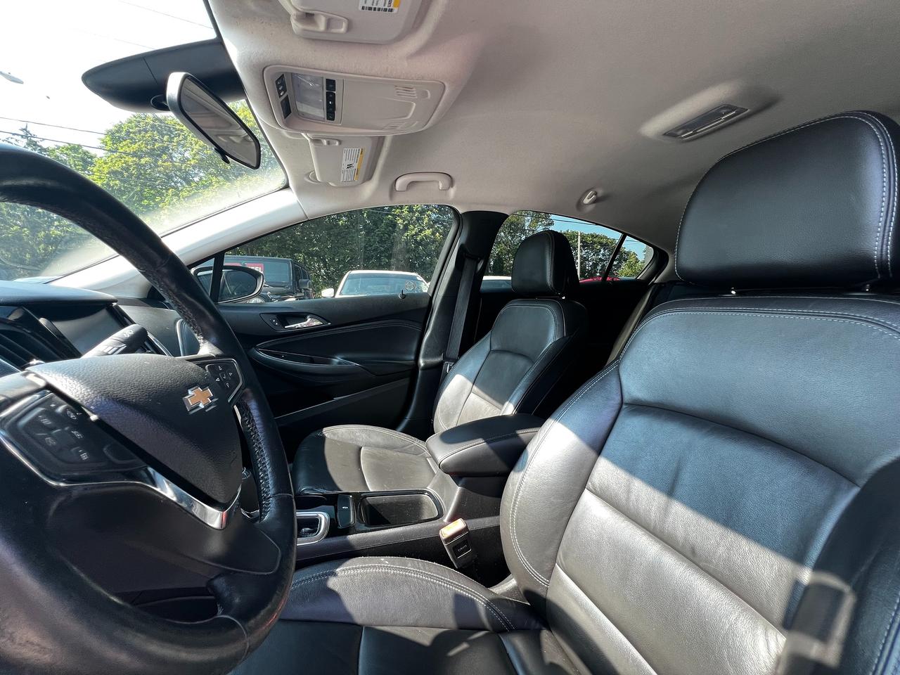 2018 Chevrolet Cruze Premier Photo