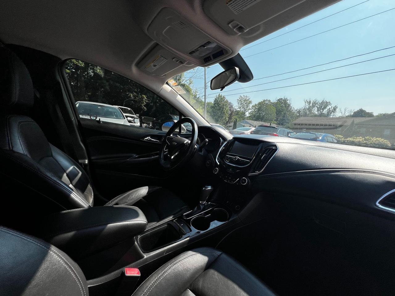 2018 Chevrolet Cruze Premier Photo