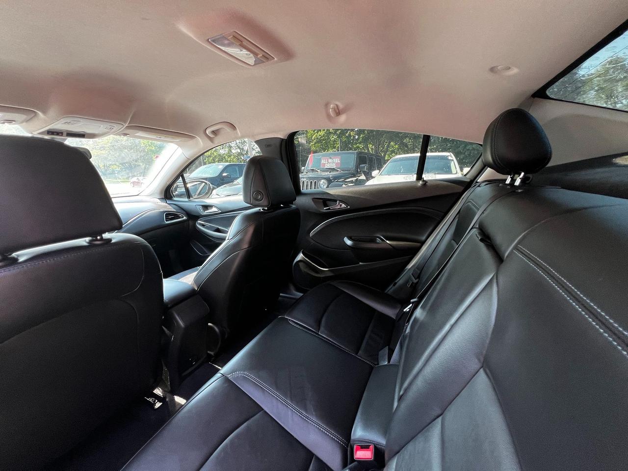 2018 Chevrolet Cruze Premier Photo
