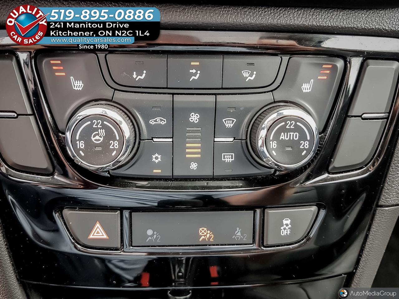 2017 Buick Encore Essence *LEATHER-SUNROOF* Photo