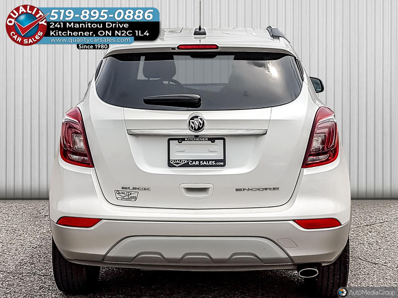 2017 Buick Encore Essence *LEATHER-SUNROOF* Photo