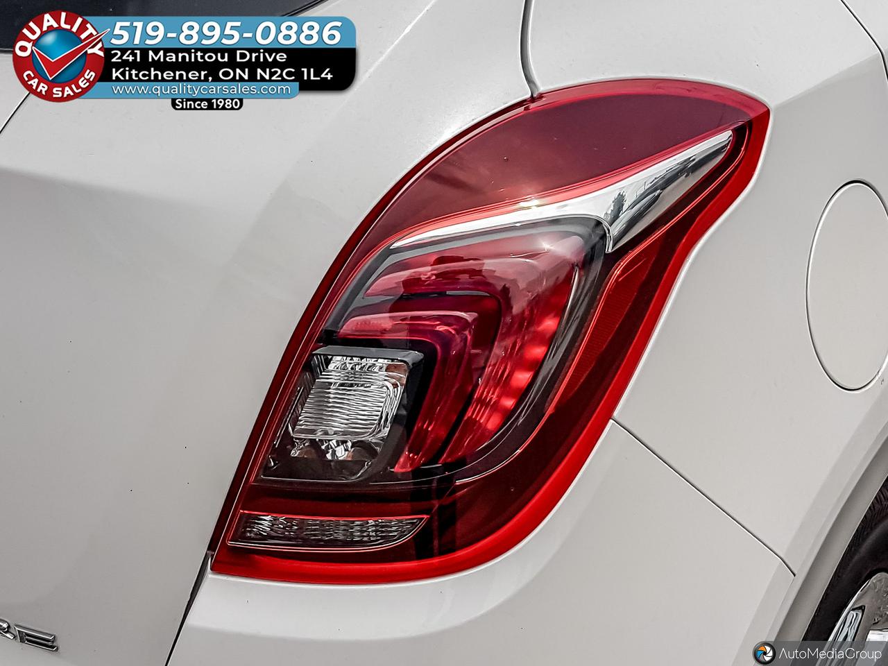 2017 Buick Encore Essence *LEATHER-SUNROOF* Photo