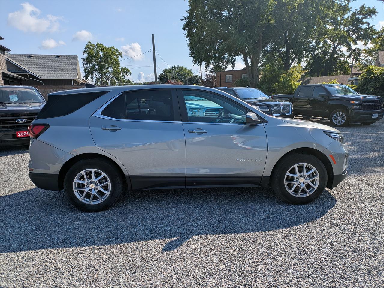 2023 Chevrolet Equinox FWD 4dr LT Photo