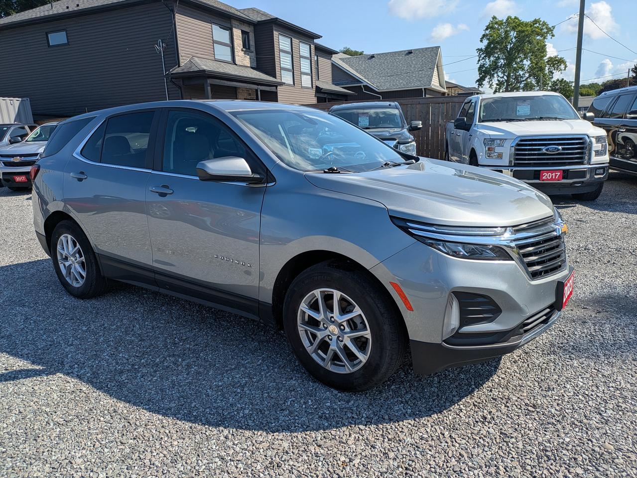 2023 Chevrolet Equinox FWD 4dr LT Photo