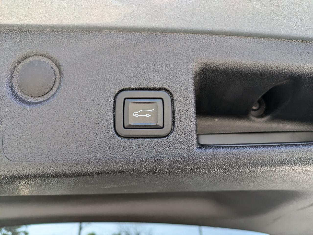 2023 Chevrolet Equinox FWD 4dr LT Photo