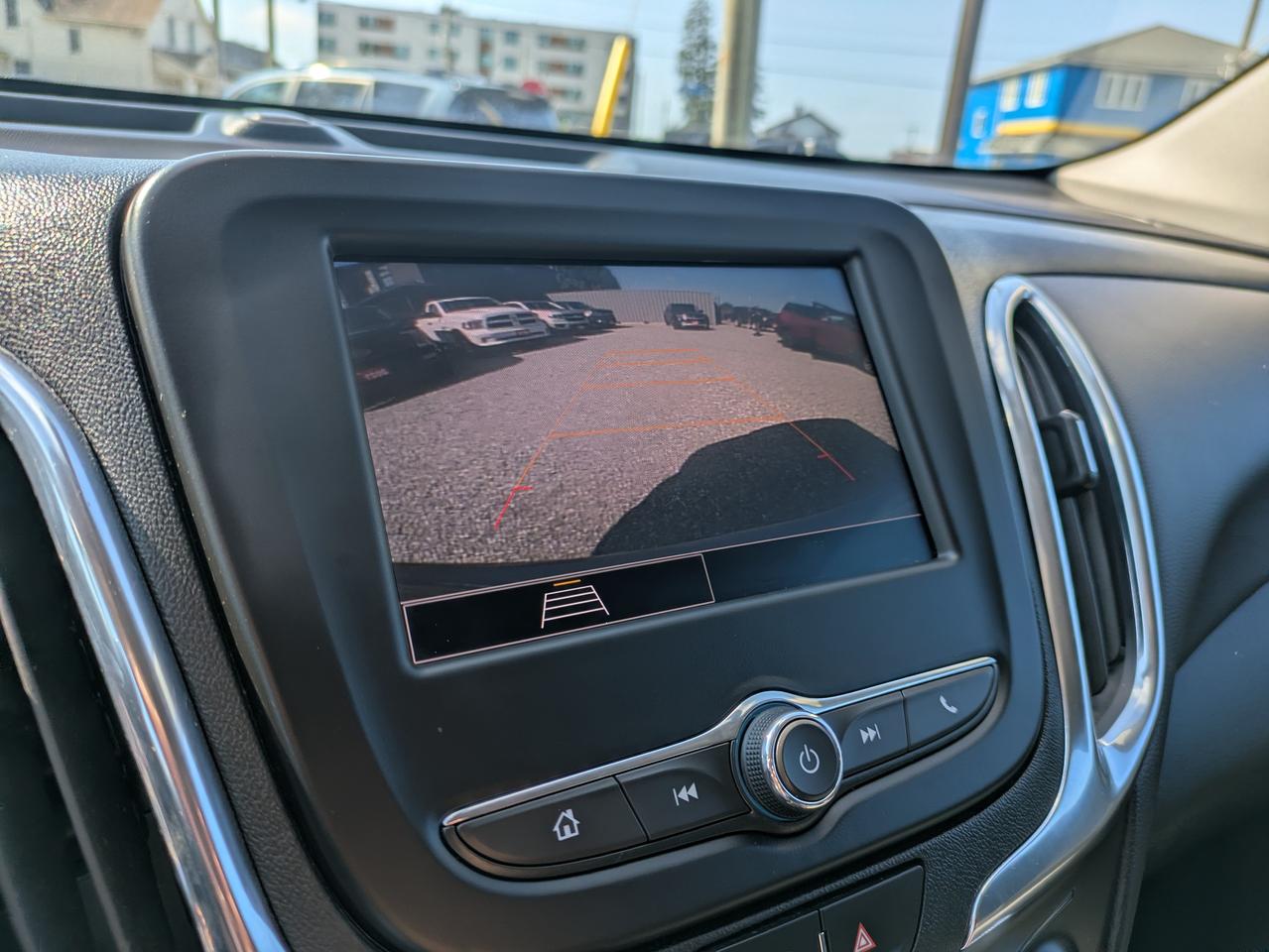 2023 Chevrolet Equinox FWD 4dr LT Photo