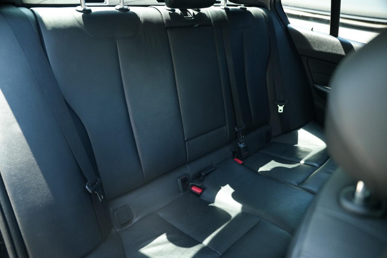 2014 BMW 3 Series 320i xDrive Photo